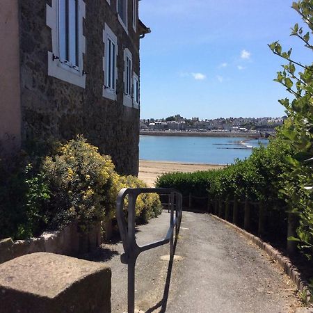 Le Dauphine 20M De La Plage Saint-Malo Exterior foto