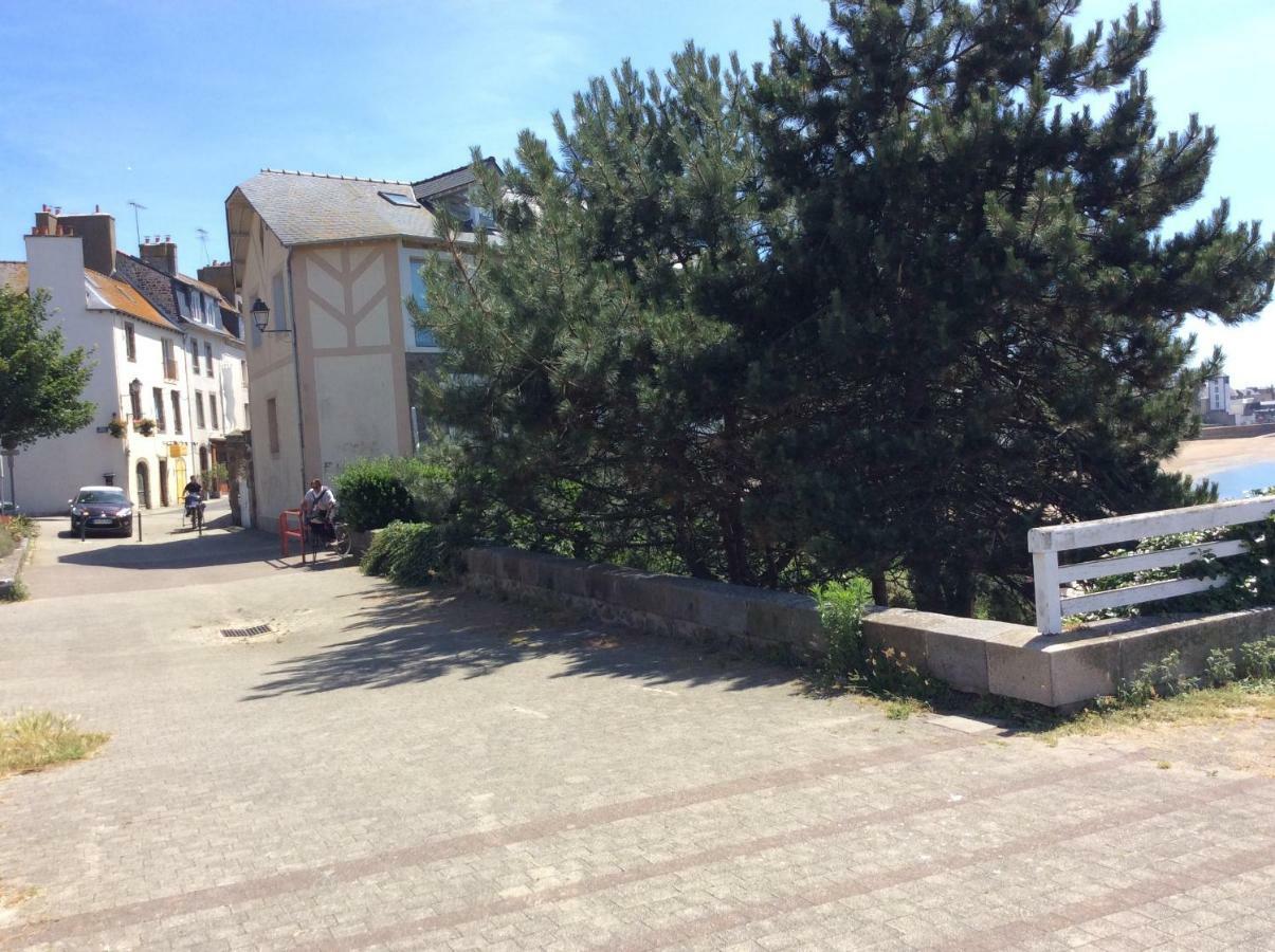 Le Dauphine 20M De La Plage Saint-Malo Exterior foto