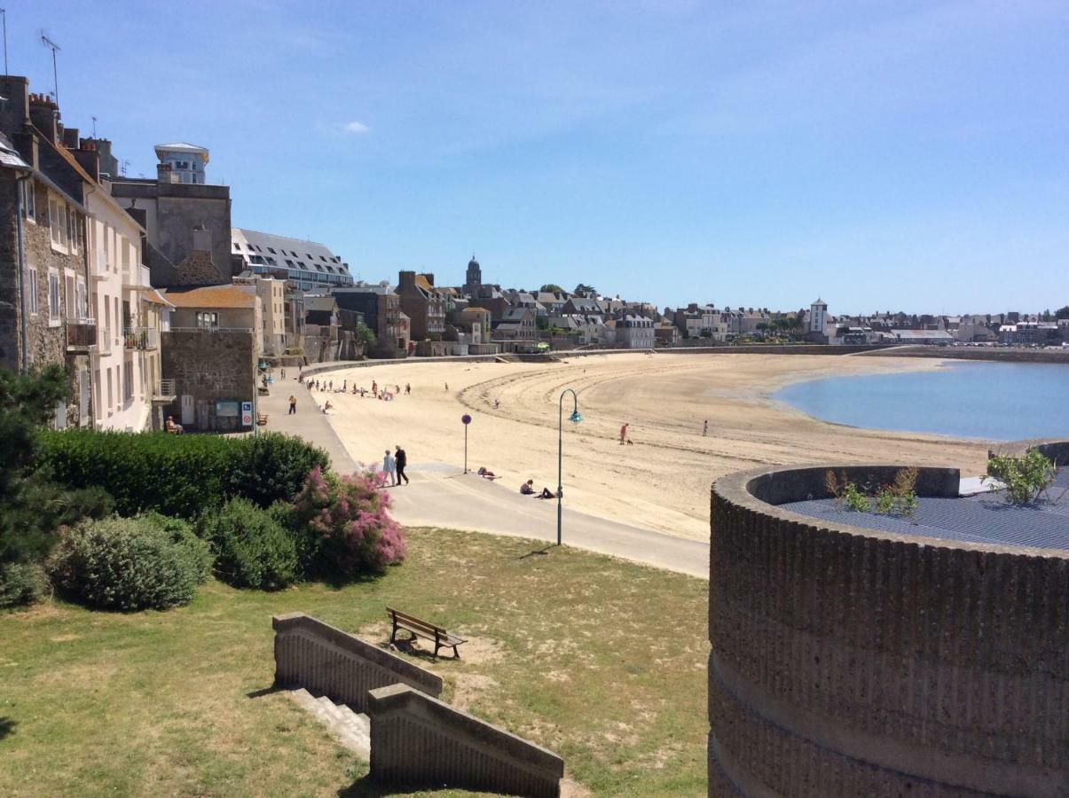 Le Dauphine 20M De La Plage Saint-Malo Exterior foto